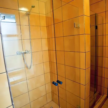 Hostel Dom Wycieczkowy Osir *