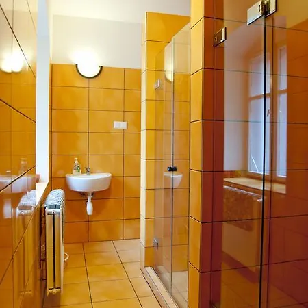 Dom Wycieczkowy Osir Hostel *